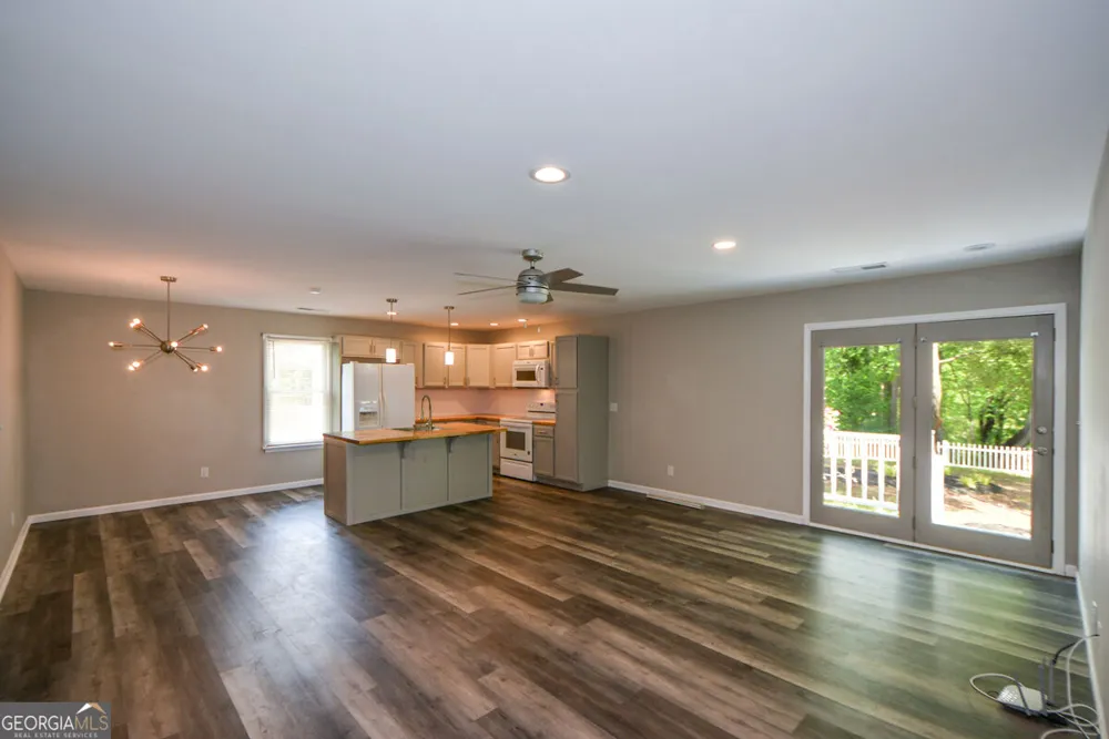 3426 Clarks Bridge RD Gainesville, GA 30506
