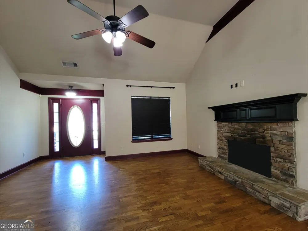 516 Oxford RDG Winder, GA 30680