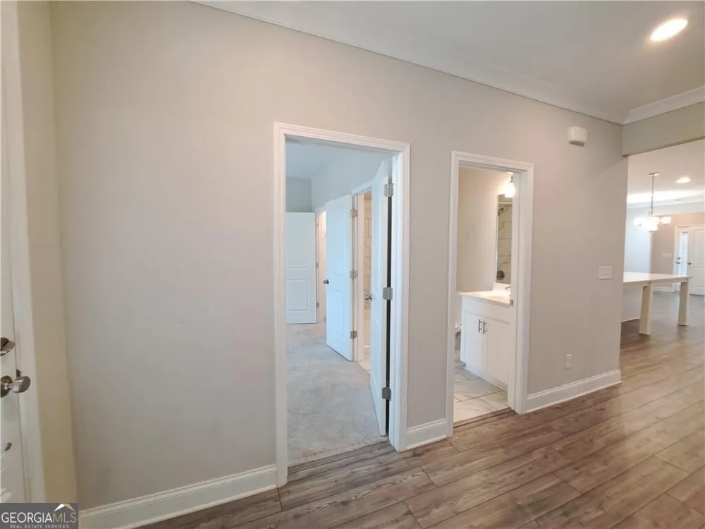 637 Stan Hope LN Suwanee, GA 30024