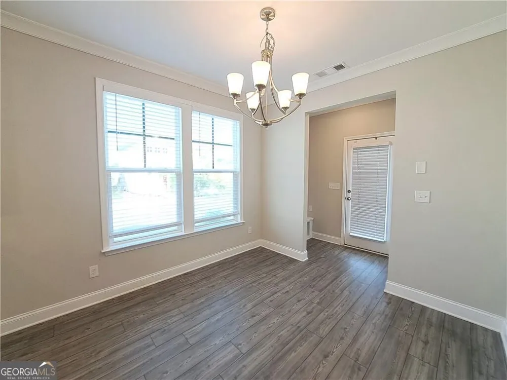 637 Stan Hope LN Suwanee, GA 30024