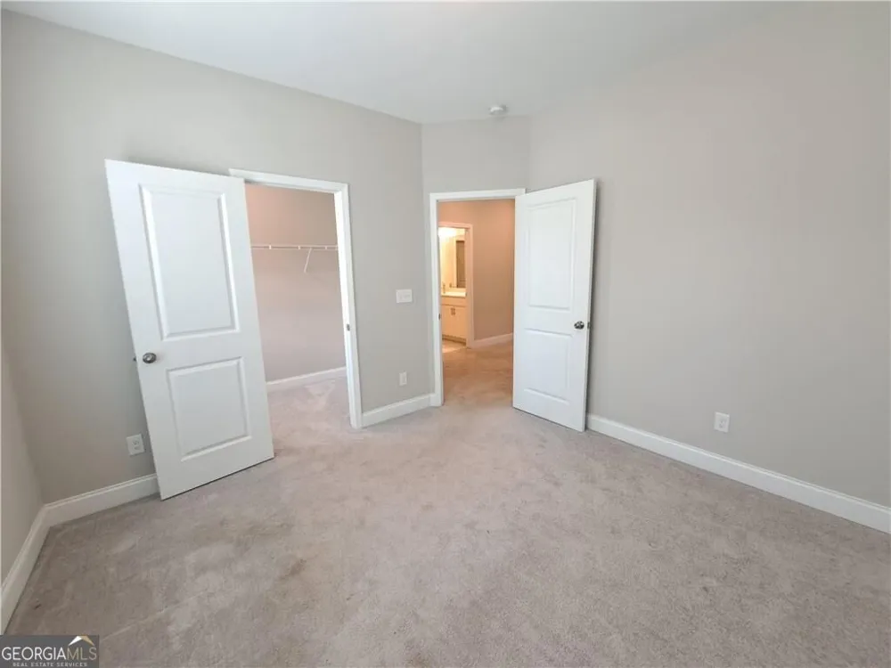 637 Stan Hope LN Suwanee, GA 30024