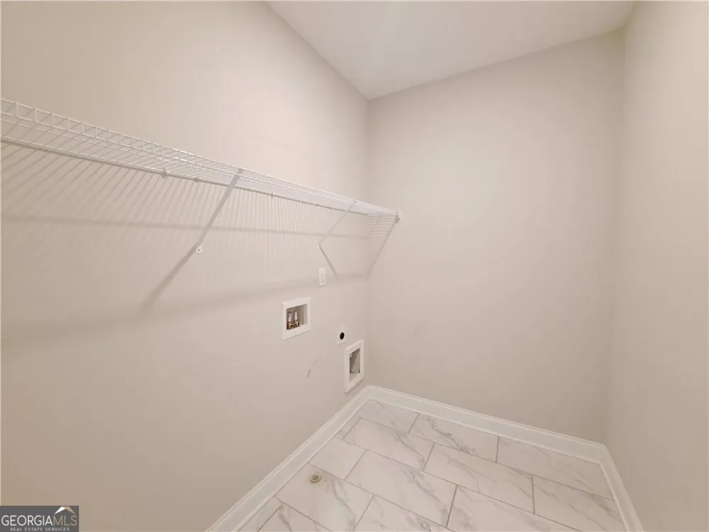 637 Stan Hope LN Suwanee, GA 30024