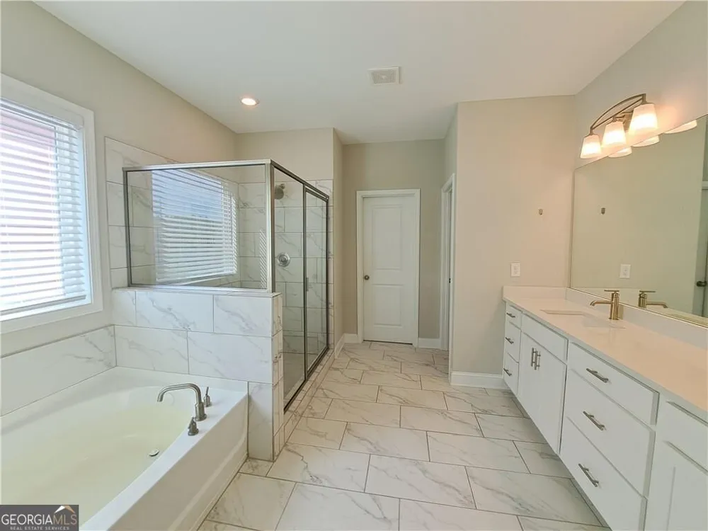 637 Stan Hope LN Suwanee, GA 30024