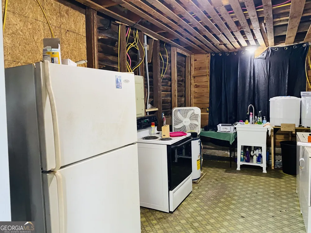 14 Walker ST Richland, GA 31825