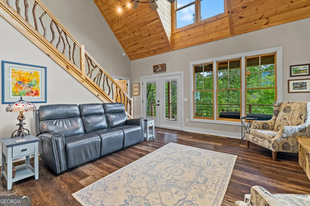 33 Jim McCrackin RD Clayton, GA 30525
