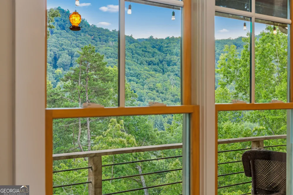 33 Jim McCrackin RD Clayton, GA 30525