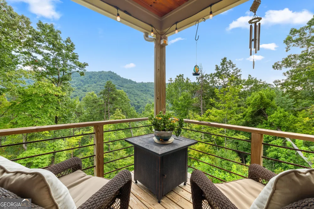33 Jim McCrackin RD Clayton, GA 30525