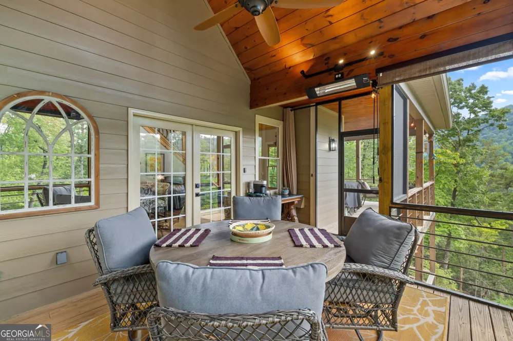 33 Jim McCrackin RD Clayton, GA 30525