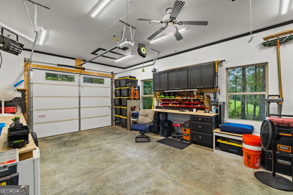 33 Jim McCrackin RD Clayton, GA 30525
