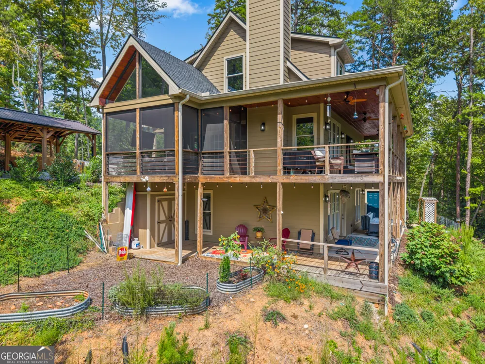 33 Jim McCrackin RD Clayton, GA 30525