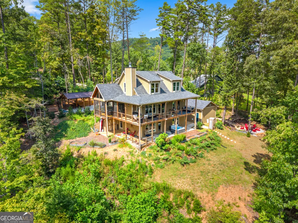 33 Jim McCrackin RD Clayton, GA 30525