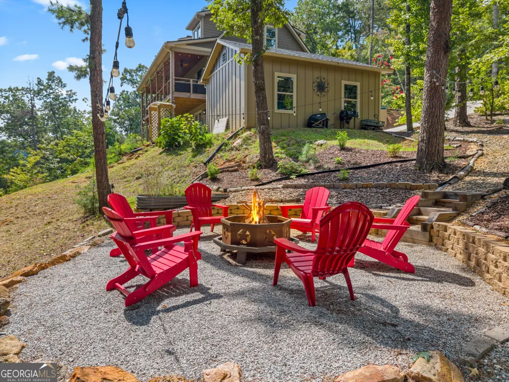 33 Jim McCrackin RD Clayton, GA 30525