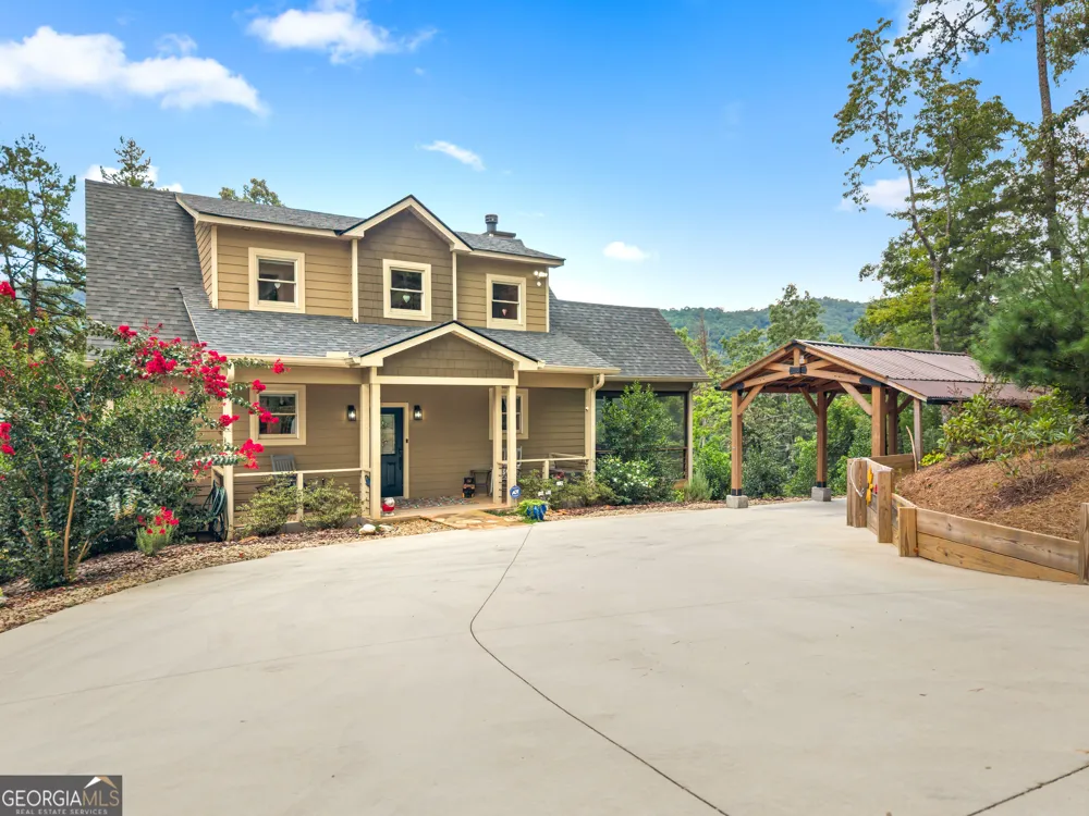 33 Jim McCrackin RD Clayton, GA 30525