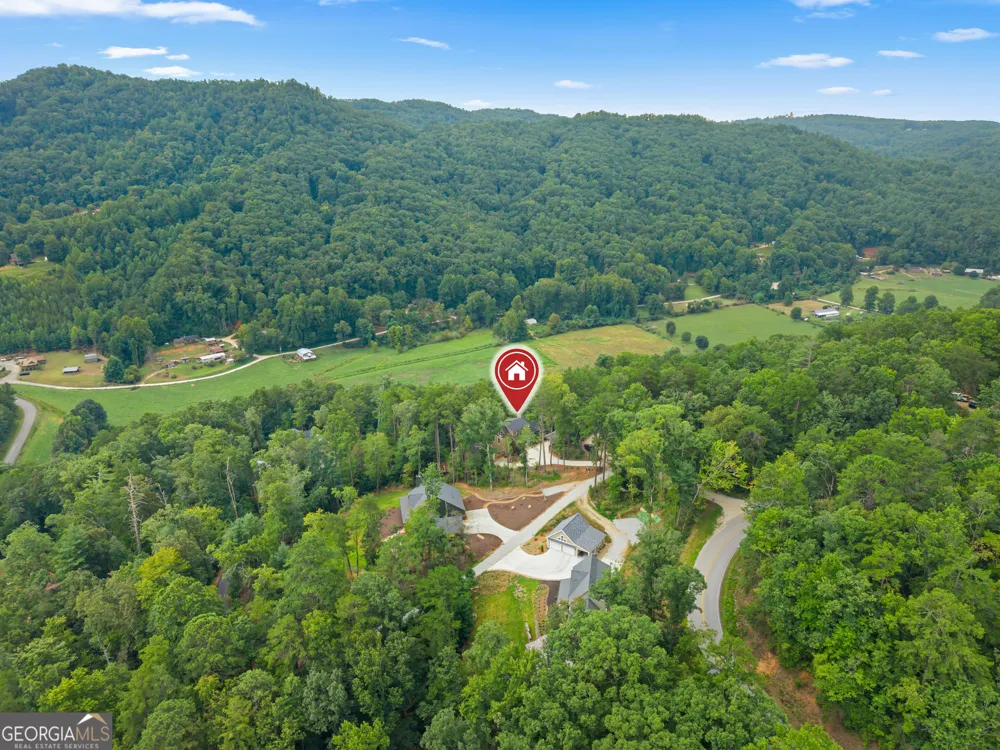 33 Jim McCrackin RD Clayton, GA 30525