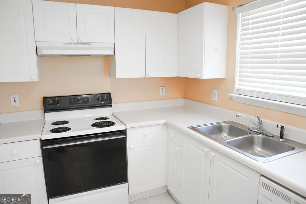 300 Goldenrod DR Stockbridge, GA 30281