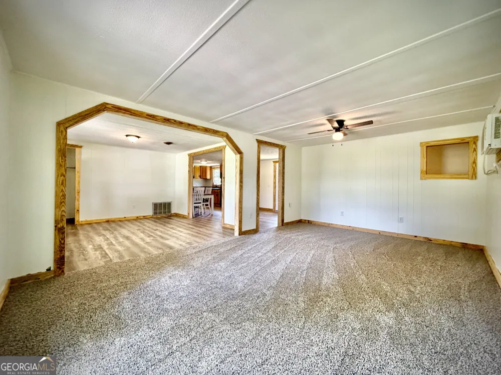 107 W Norris ST Adrian, GA 31002
