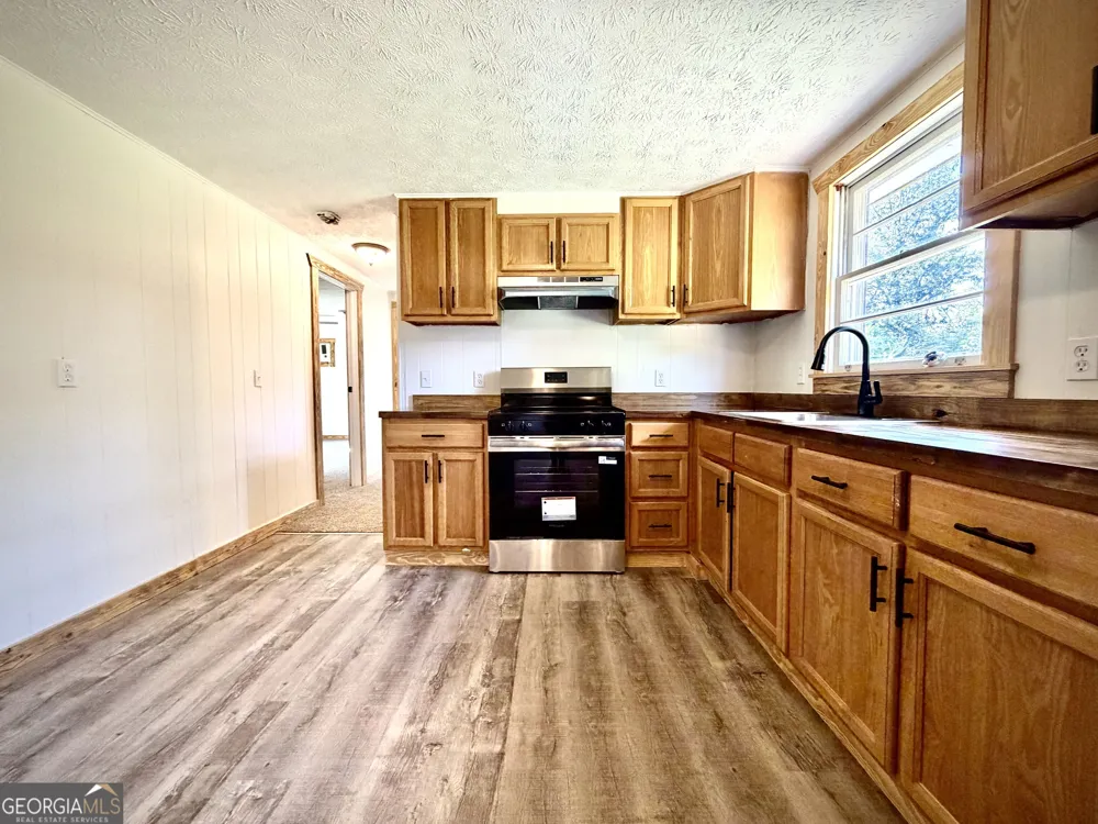 107 W Norris ST Adrian, GA 31002