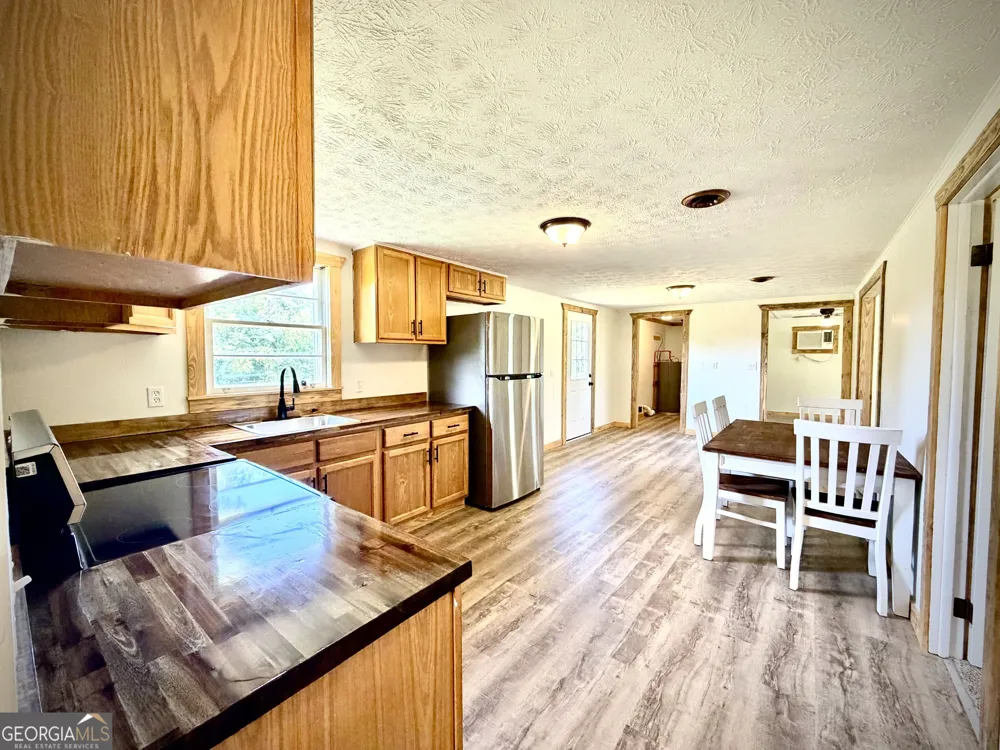 107 W Norris ST Adrian, GA 31002