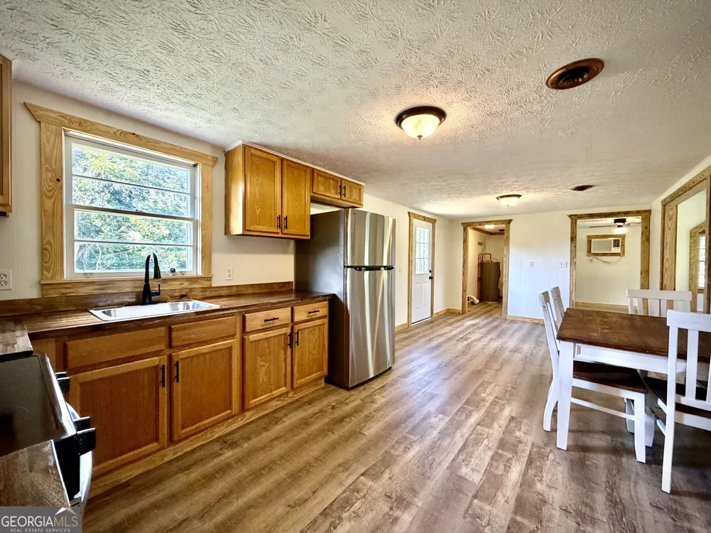 107 W Norris ST Adrian, GA 31002