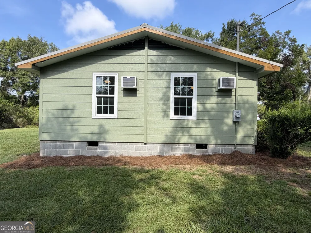 107 W Norris ST Adrian, GA 31002