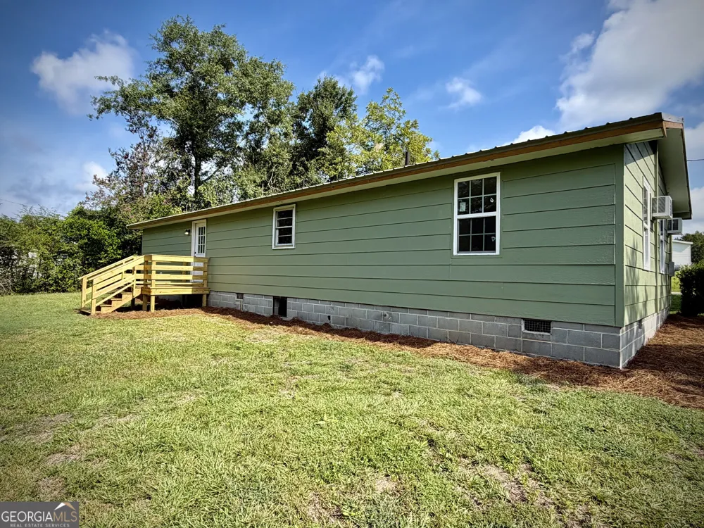 107 W Norris ST Adrian, GA 31002