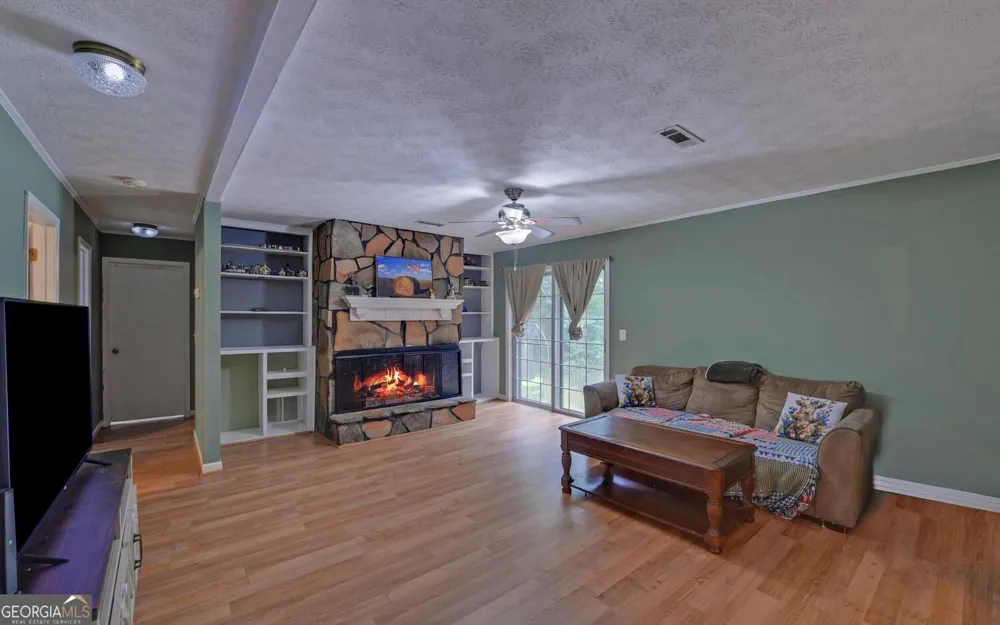 275 Sherwood ST Toccoa, GA 30577