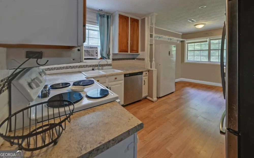 275 Sherwood ST Toccoa, GA 30577
