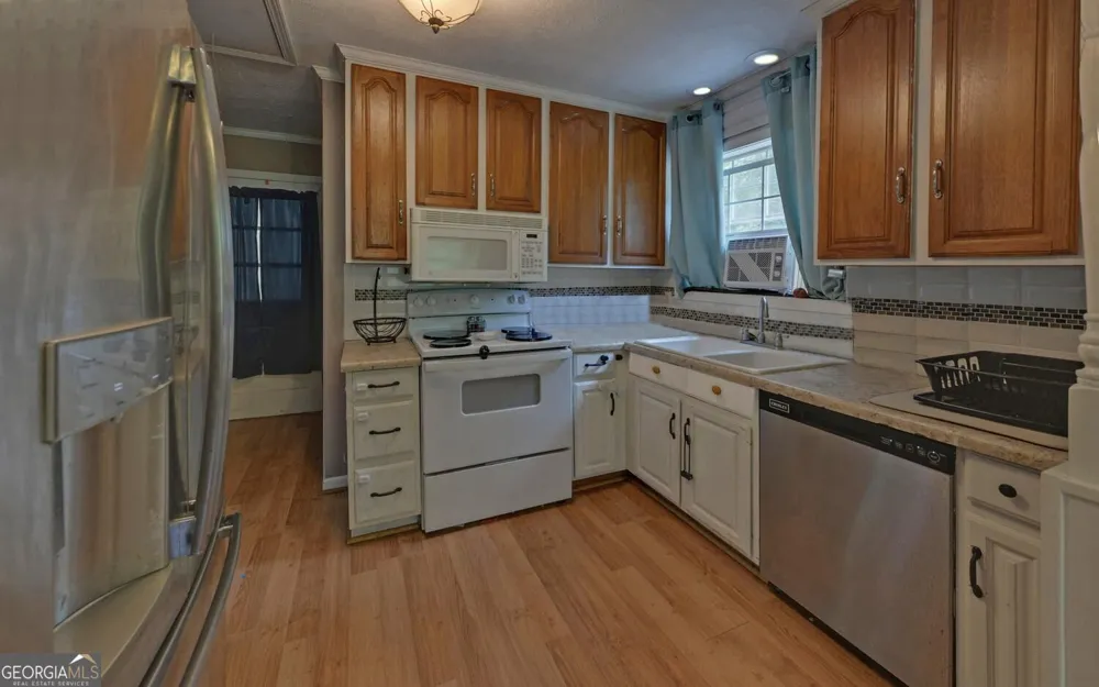 275 Sherwood ST Toccoa, GA 30577