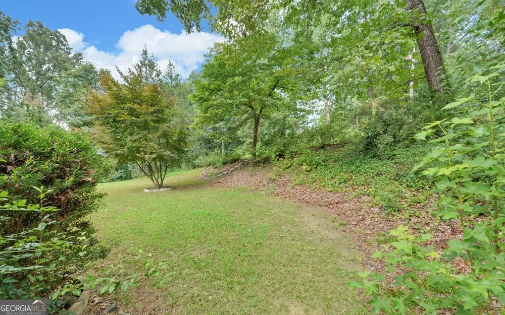 275 Sherwood ST Toccoa, GA 30577