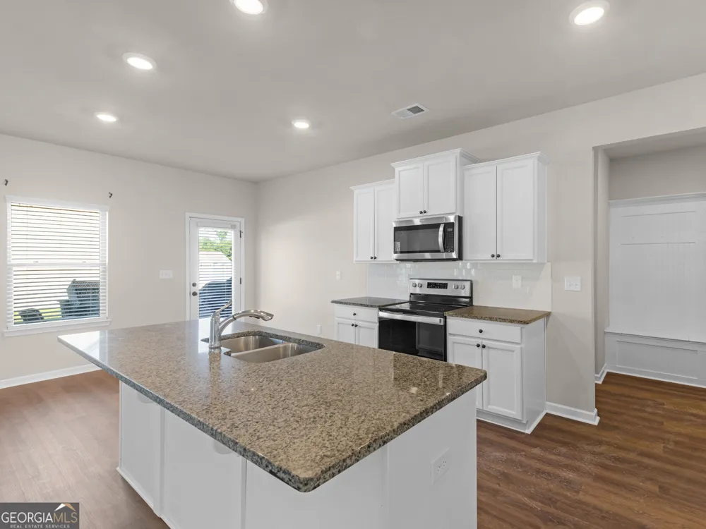 1708 Cadence ST Locust Grove, GA 30248