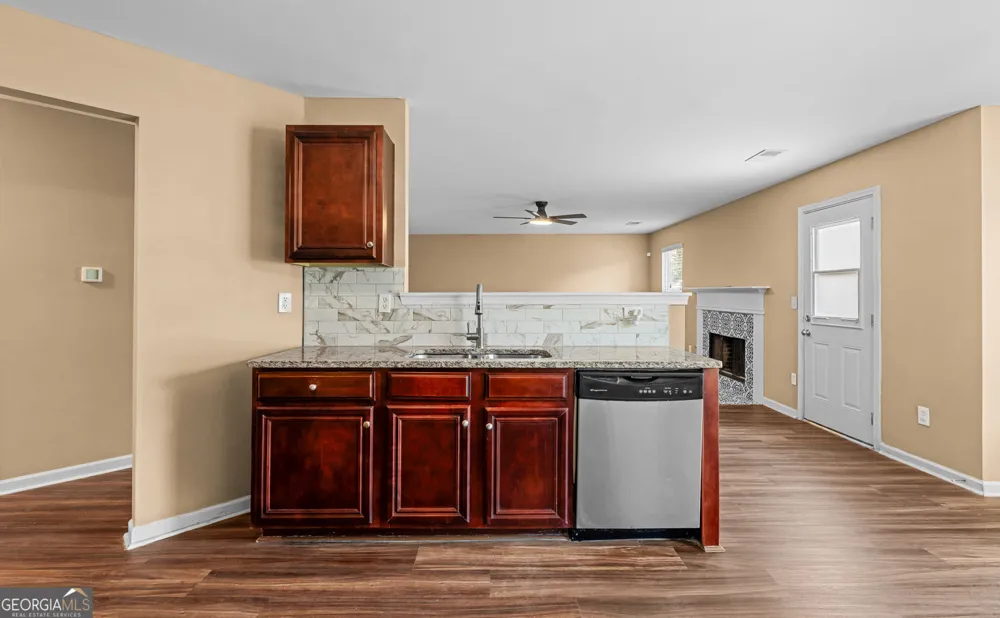 4124 Alveston DR Atlanta, GA 30349