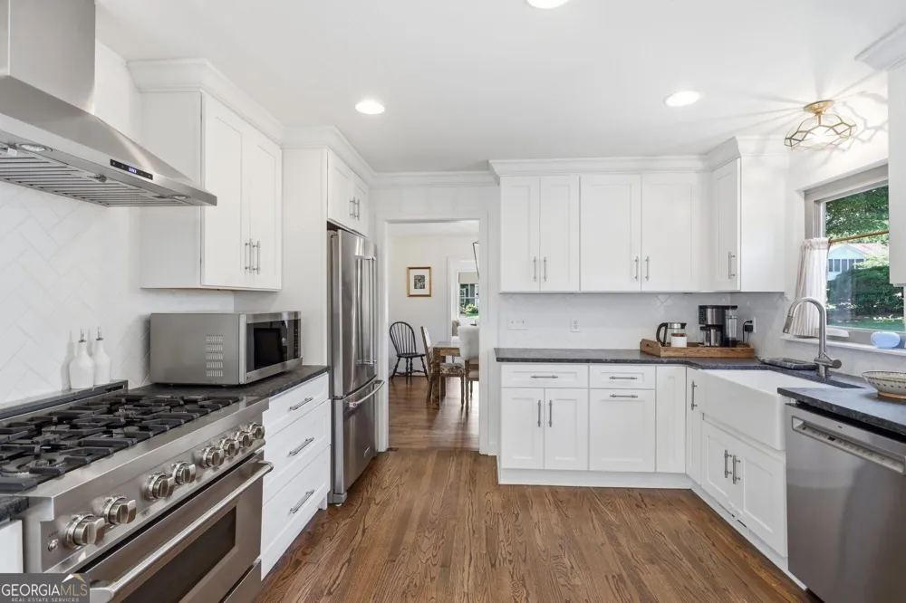424 Cascade DR NW Marietta, GA 30064
