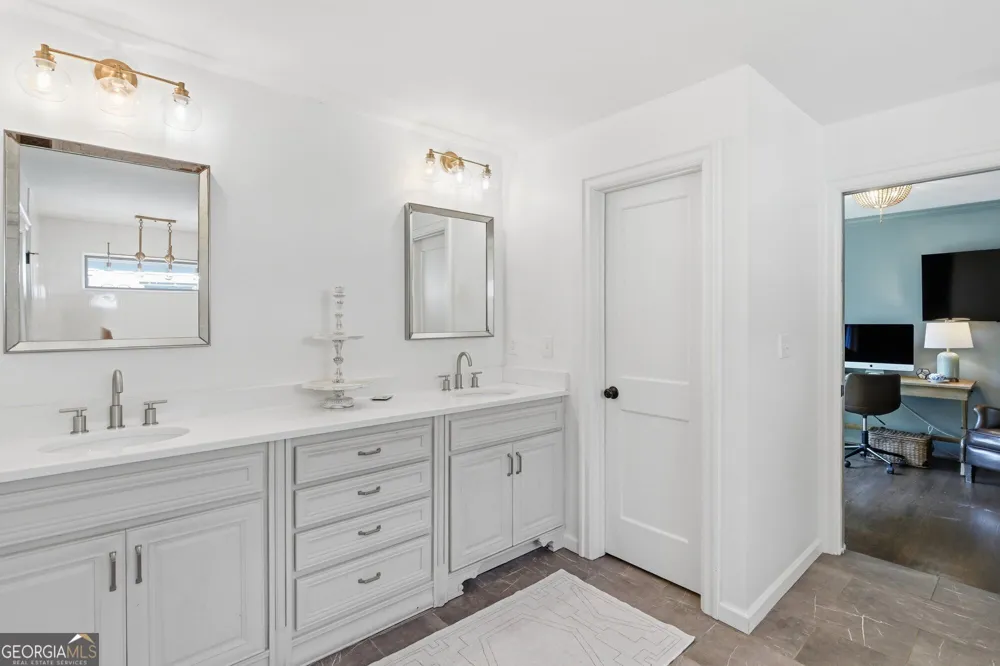424 Cascade DR NW Marietta, GA 30064