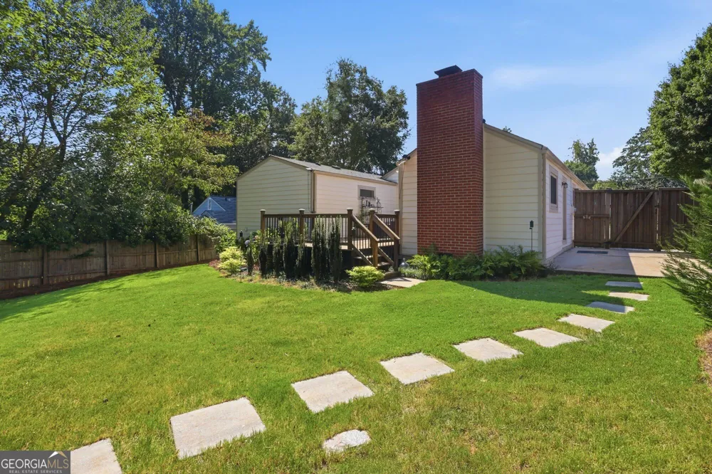 424 Cascade DR NW Marietta, GA 30064
