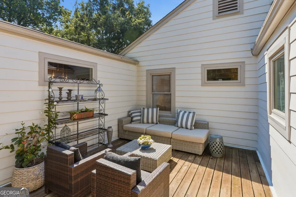 424 Cascade DR NW Marietta, GA 30064