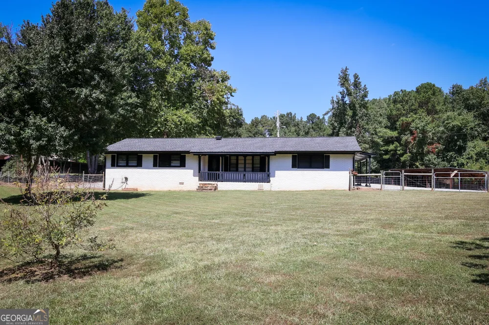 1965 Bethlehem Church RD Grantville, GA 30220