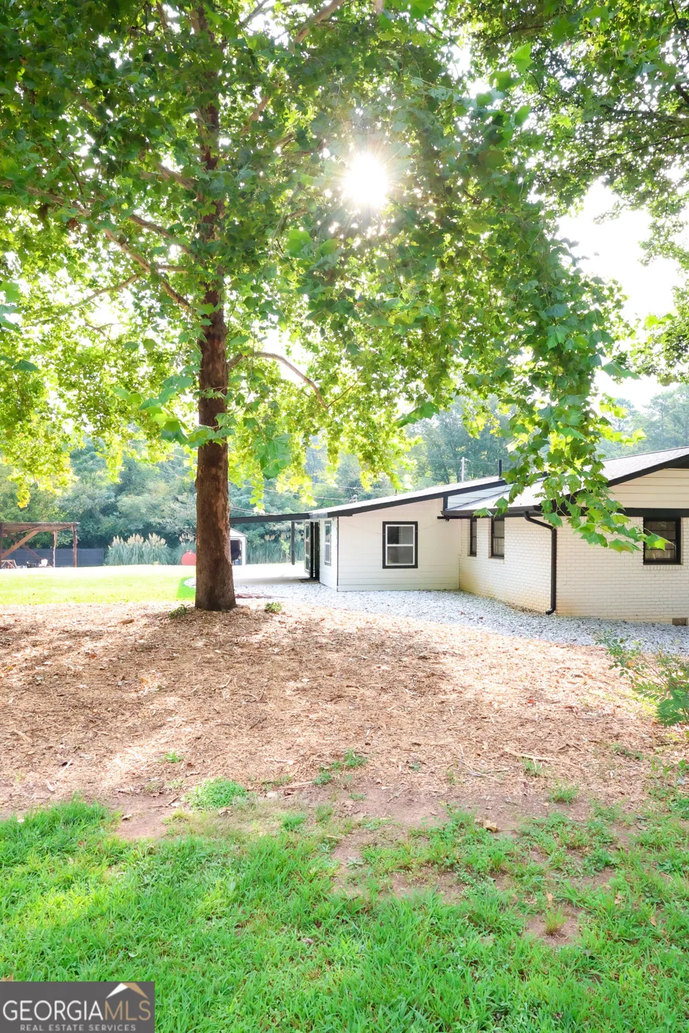 1965 Bethlehem Church RD Grantville, GA 30220