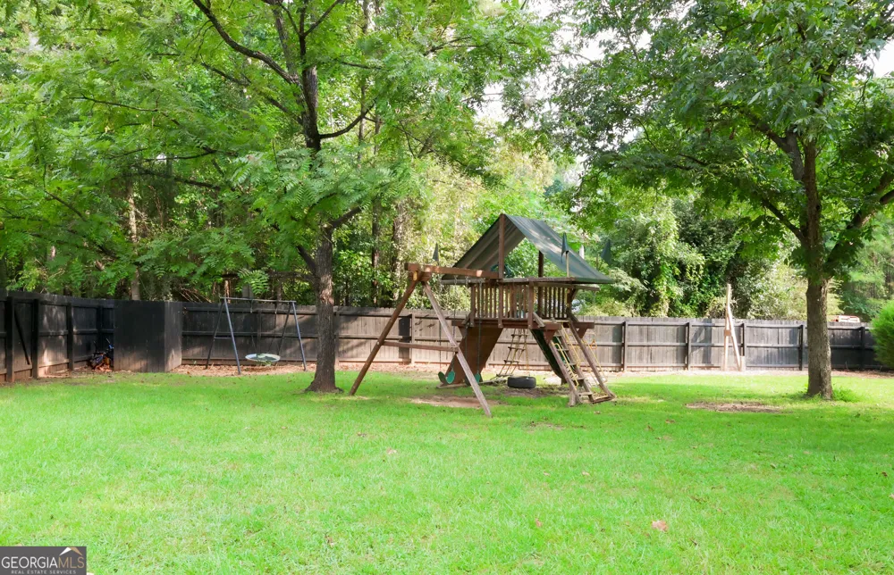 1965 Bethlehem Church RD Grantville, GA 30220