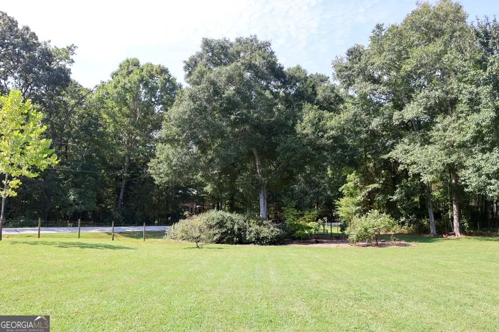 1965 Bethlehem Church RD Grantville, GA 30220