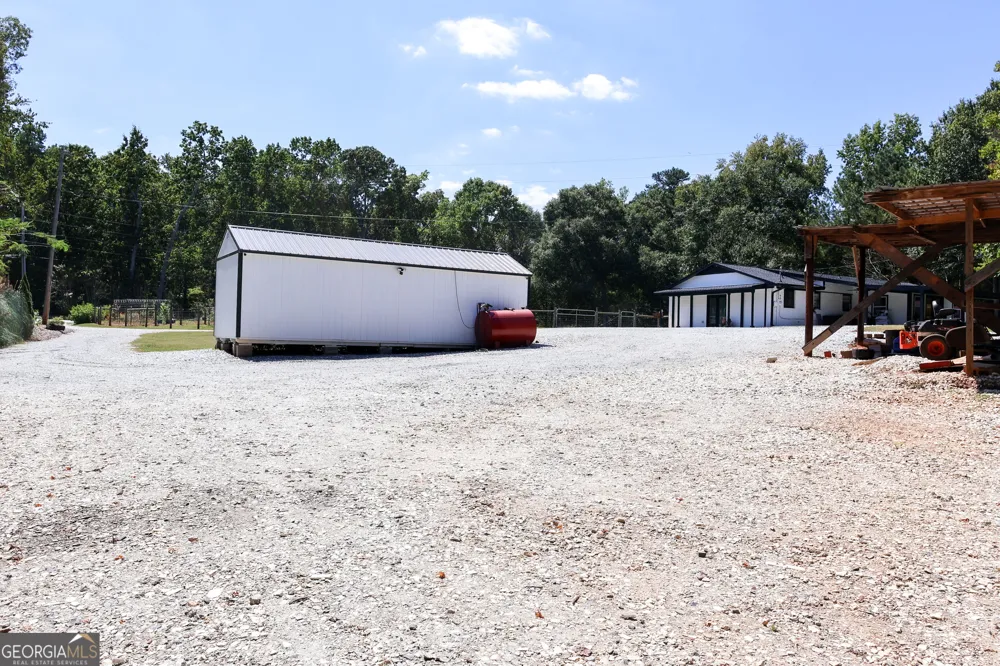 1965 Bethlehem Church RD Grantville, GA 30220