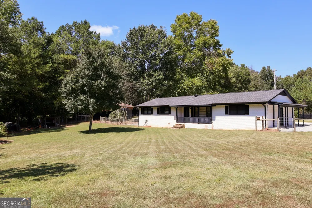 1965 Bethlehem Church RD Grantville, GA 30220