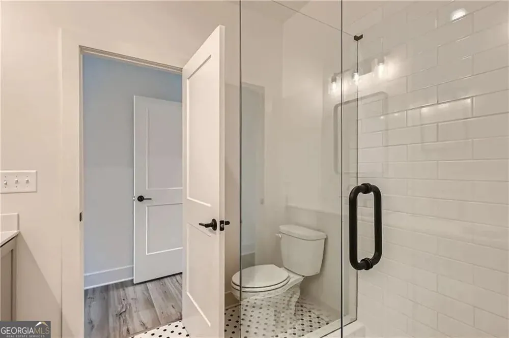 180 Chestnut CIR Atlanta, GA 30342