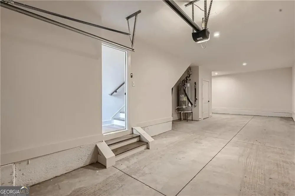 180 Chestnut CIR Atlanta, GA 30342