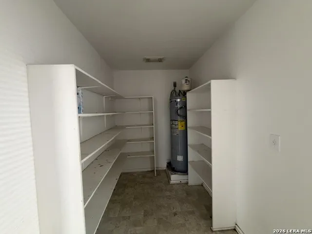 418 Diver San Antonio, TX 78253