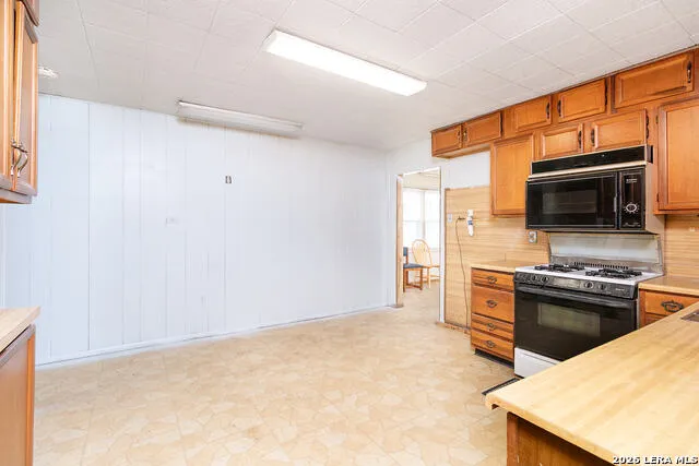98 BELAIRE AVE San Angelo, TX 76903