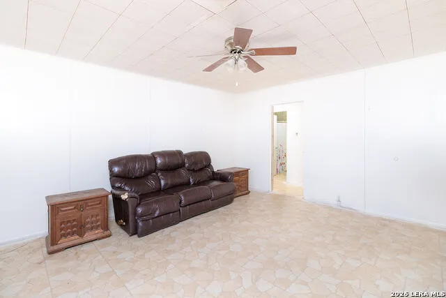 98 BELAIRE AVE San Angelo, TX 76903