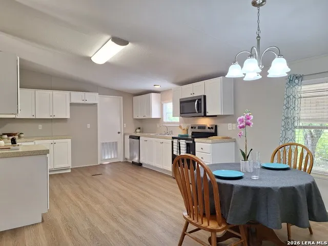 2708 Southern Breeze Hondo, TX 78861