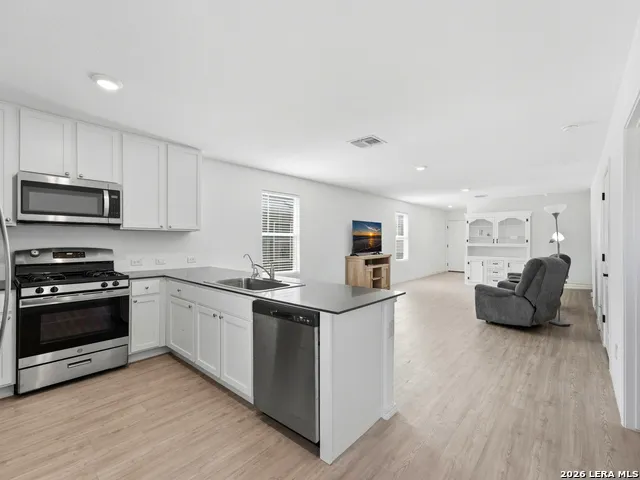 7851 NESSIE TRL San Antonio, TX 78227