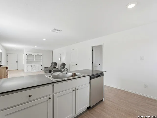 7851 NESSIE TRL San Antonio, TX 78227