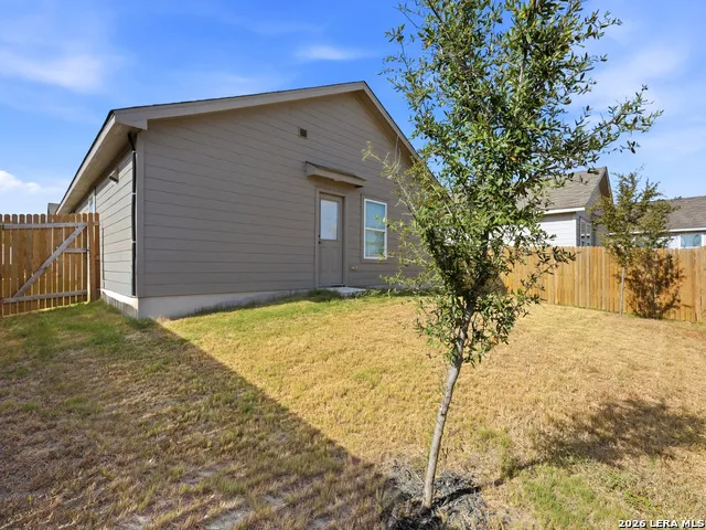 7851 NESSIE TRL San Antonio, TX 78227